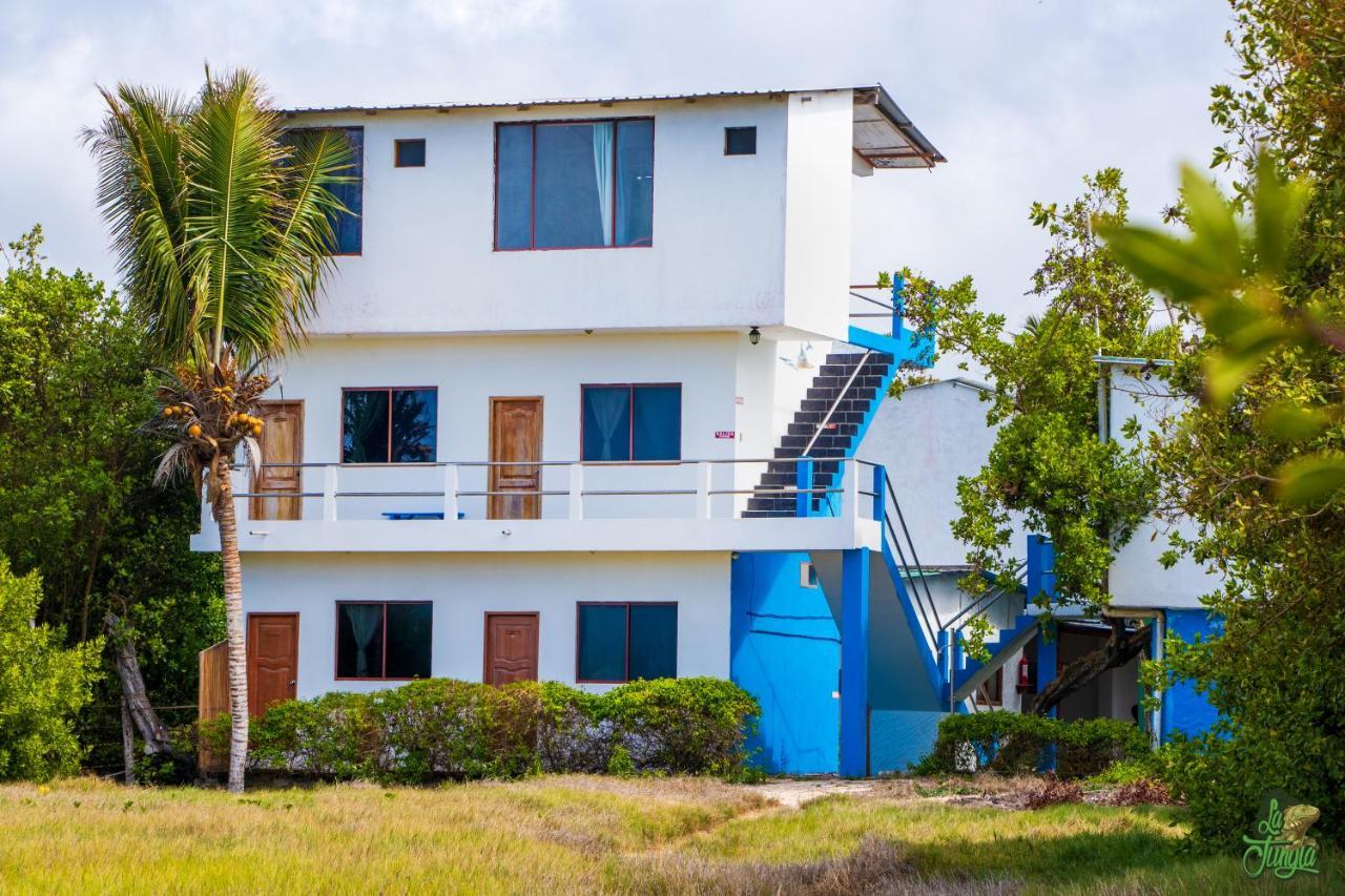 Hotel La Jungla Puerto Villamil Exterior photo