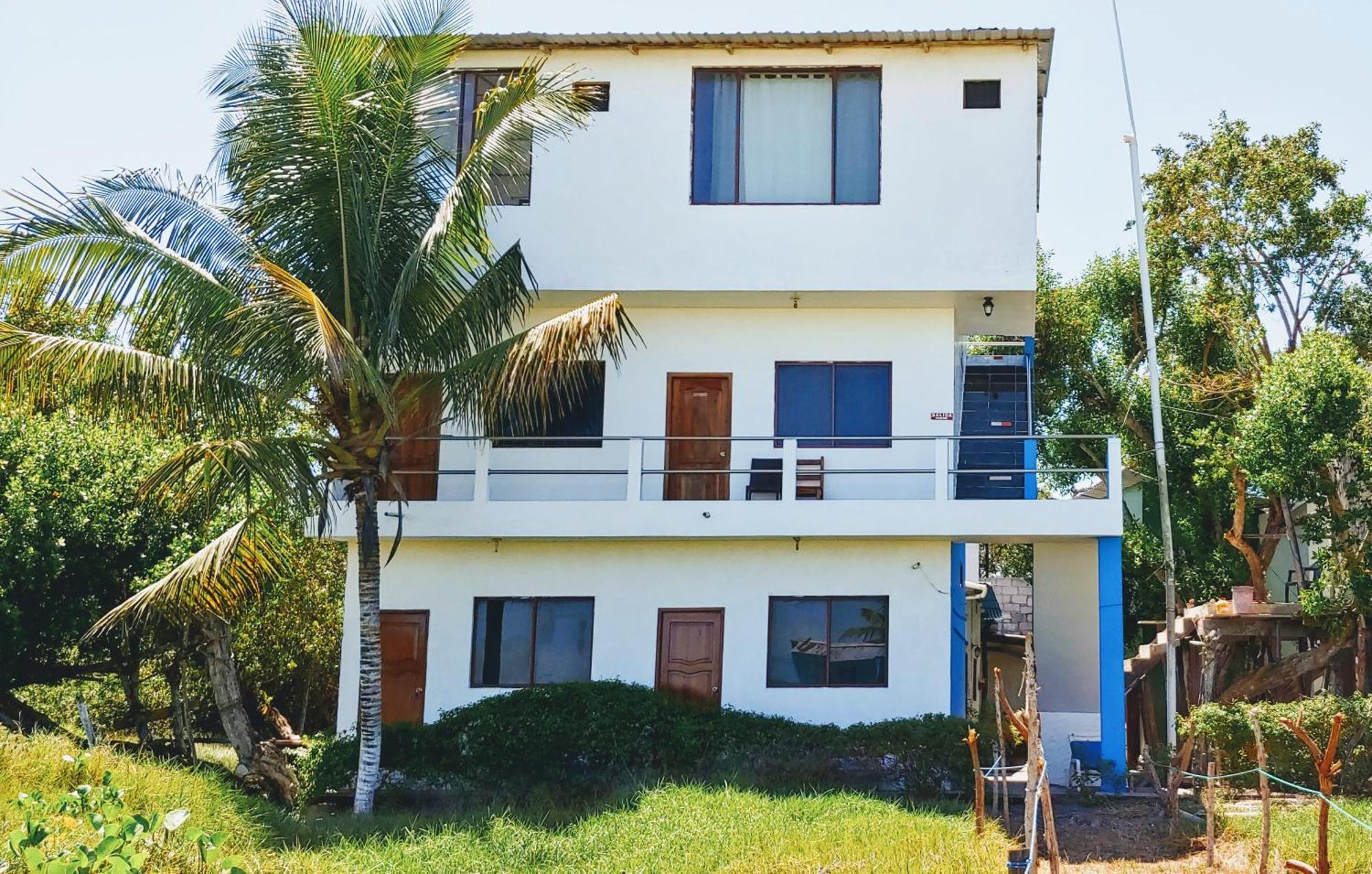 Hotel La Jungla Puerto Villamil Exterior photo